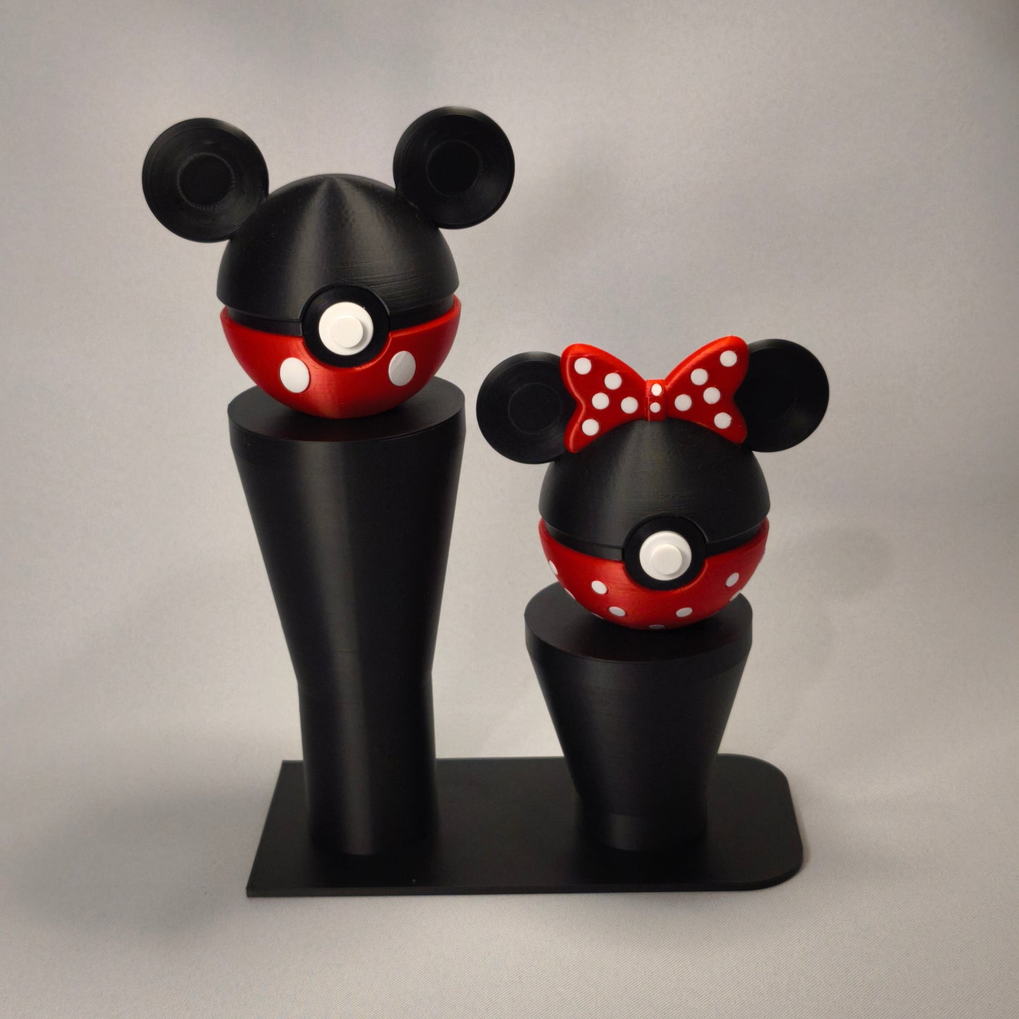 MS3D Ball Duo Mickey & Minnie avec Support Double – La magie Disney version Pokémon !