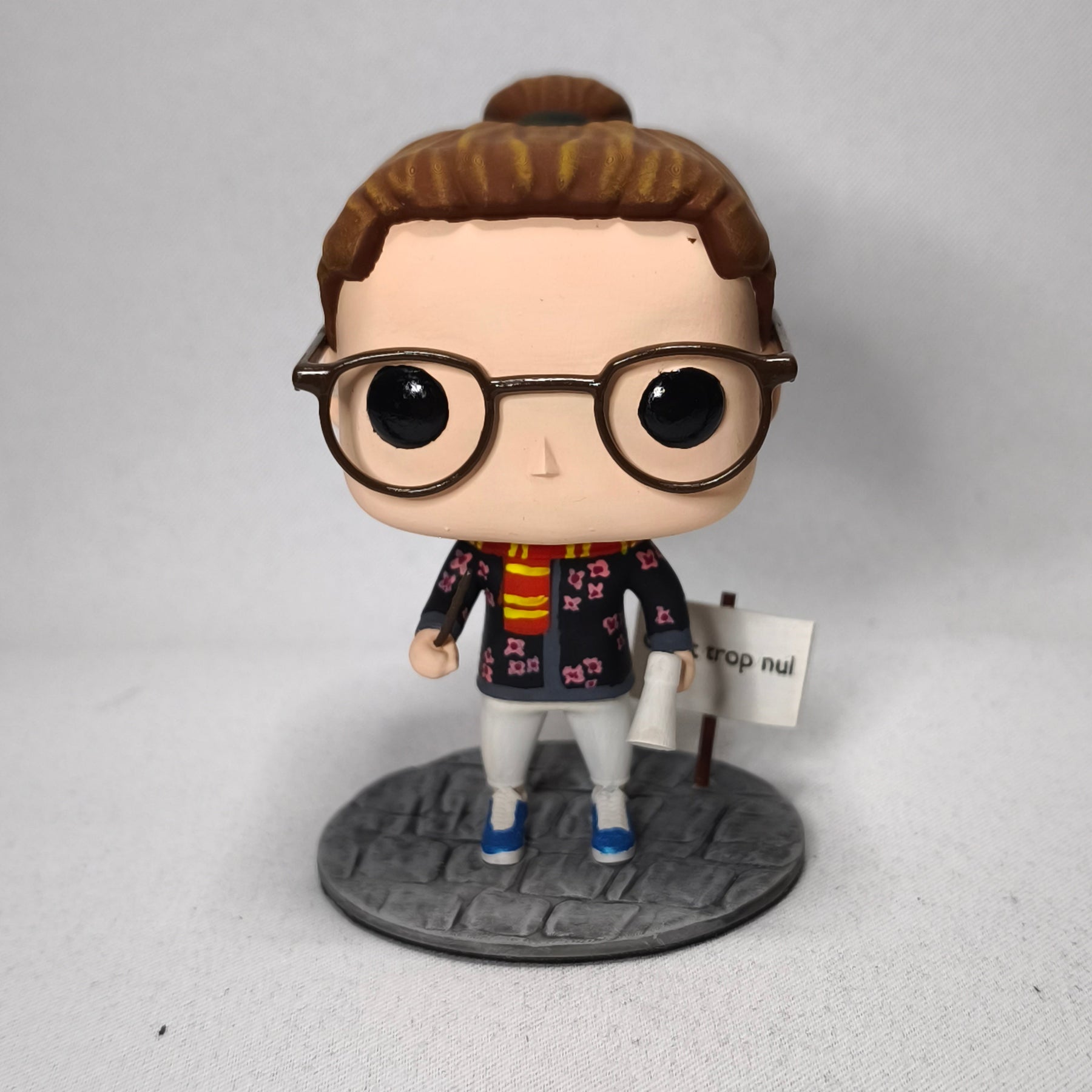 Figurine personnalisée style pop en résine