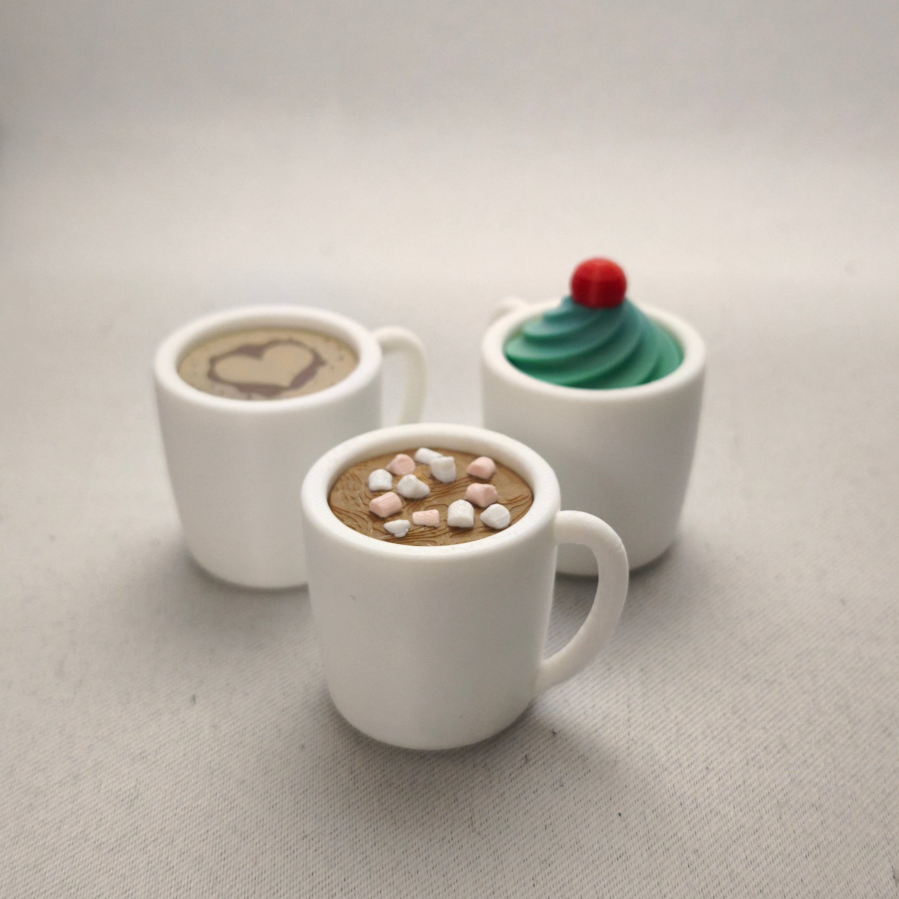 Porte-clé Tasse Anti-Stress - Personnalisez Votre Moment de Détente !