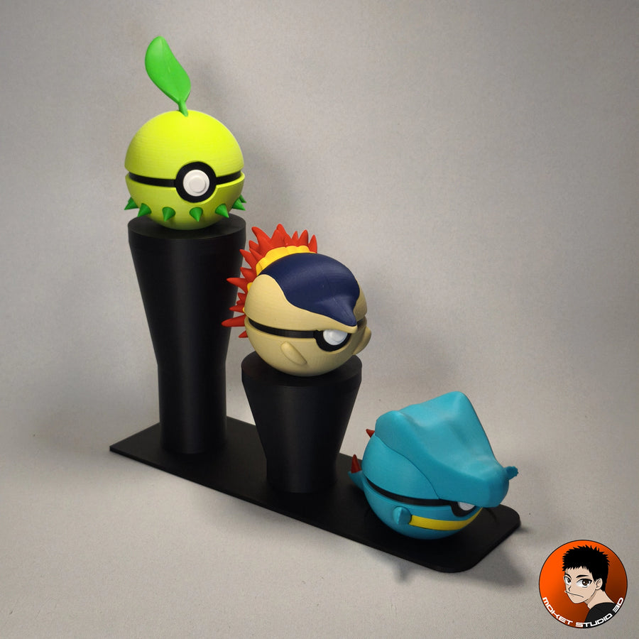 Pack de 3 Balls #0152 #0155 #0158 Starter gen 2 avec support d'exposition - Objet déco collector Pokémon fait main en impression 3D